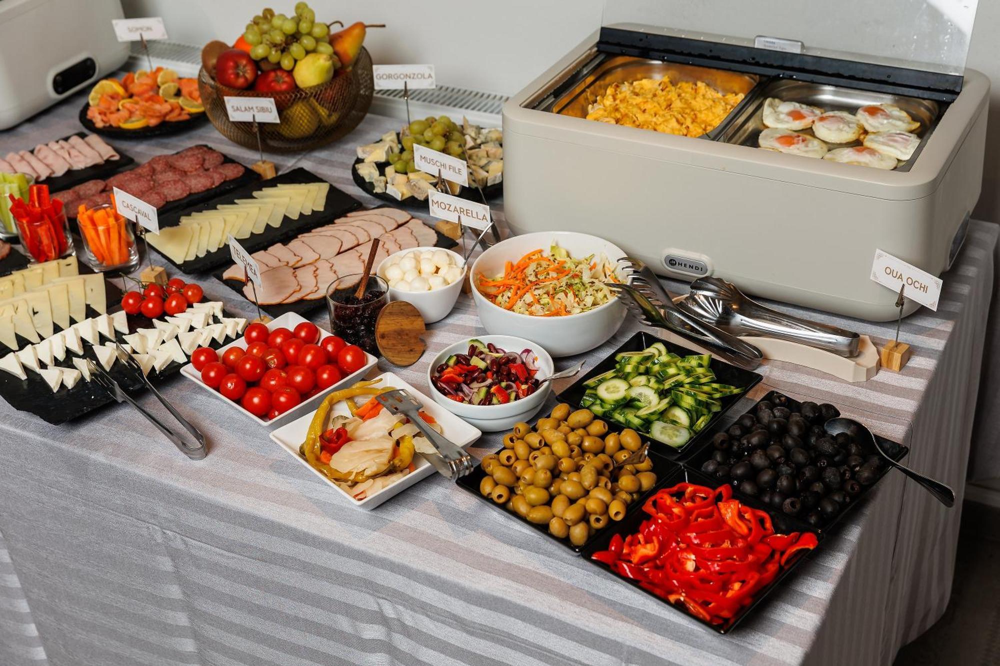 בראשוב Hotel Atria מראה חיצוני תמונה